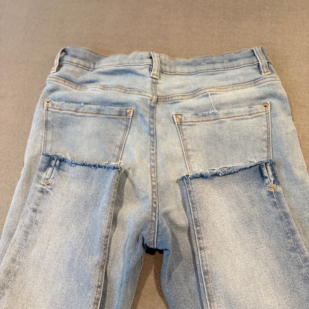 Kensie The Ultimate High Rise Skinny Jeans Light Wash Distressed Frayed Hem 8 29 - Picture 5 of 10
